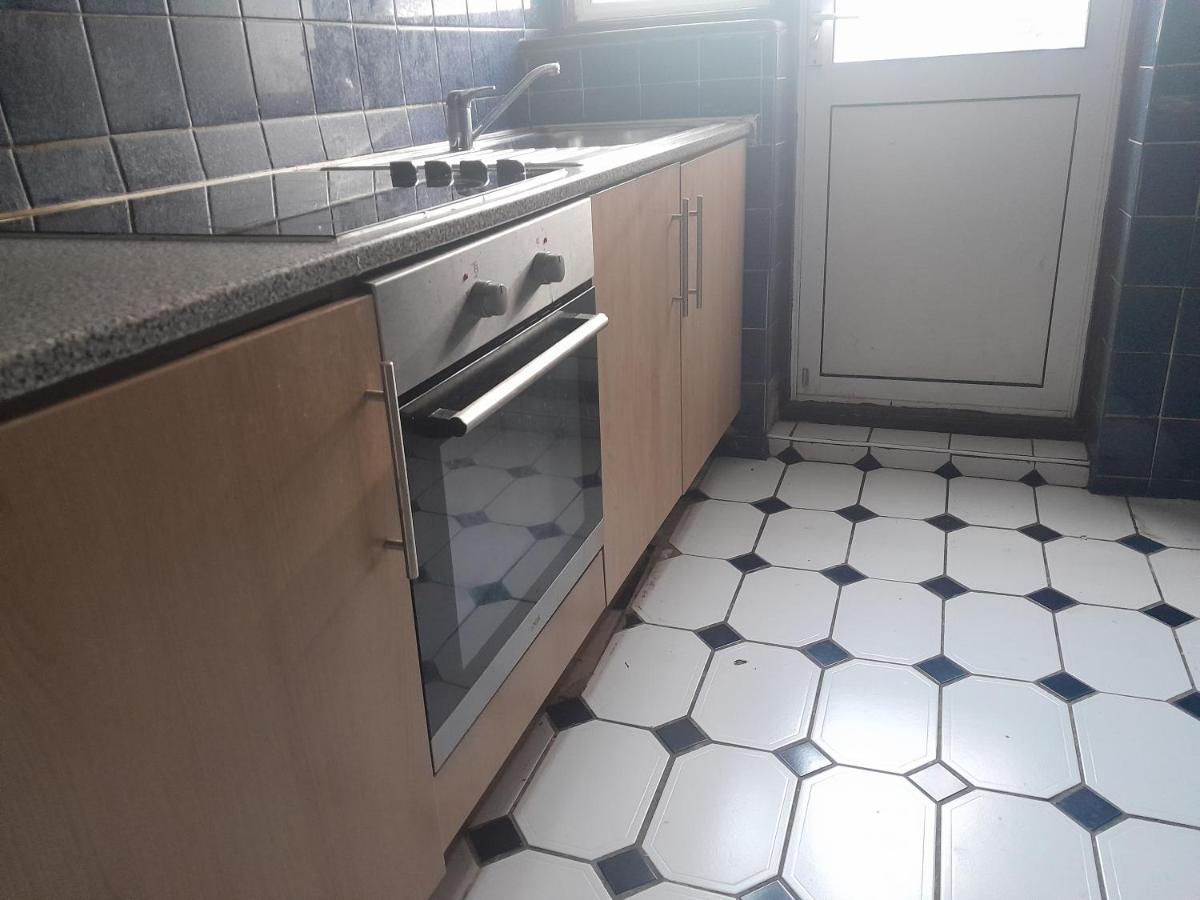 Apartament Lovely 1-Bed Studio In Londyn Zewnętrze zdjęcie